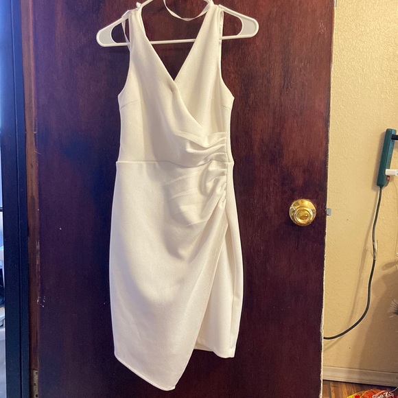 Woman’s dress - Picture 1 of 1